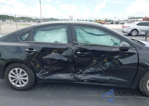 2021 Kia Forte Fe из США, поврежденный, VIN 3KPF24AD6ME377216